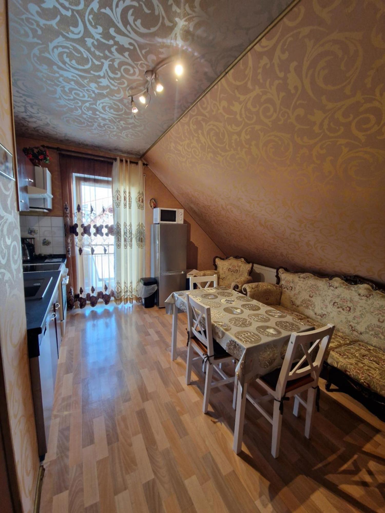 Apartment Natali Oehringen Ngoại thất bức ảnh