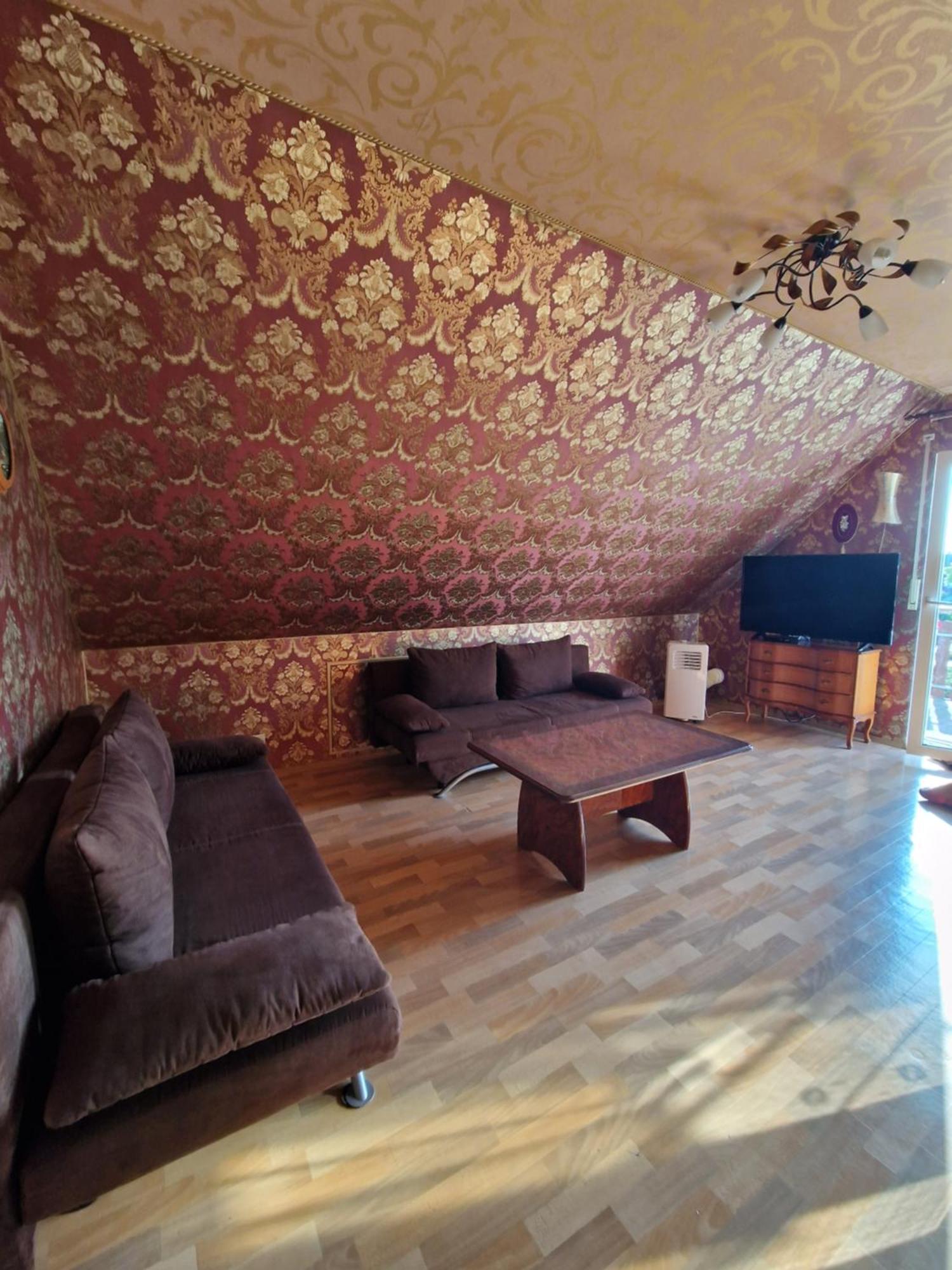 Apartment Natali Oehringen Ngoại thất bức ảnh